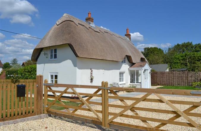 Details about a cottage Holiday at Kingscliffe Cottage