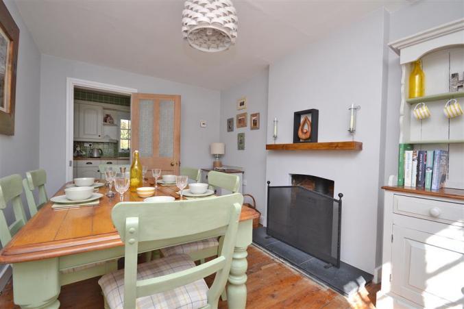 Oak Tree Cottage is in Burley, Hampshire