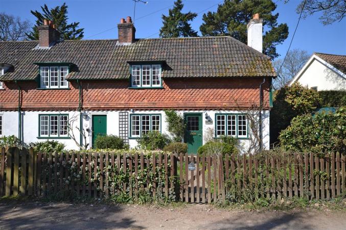 Details about a cottage Holiday at Oak Tree Cottage